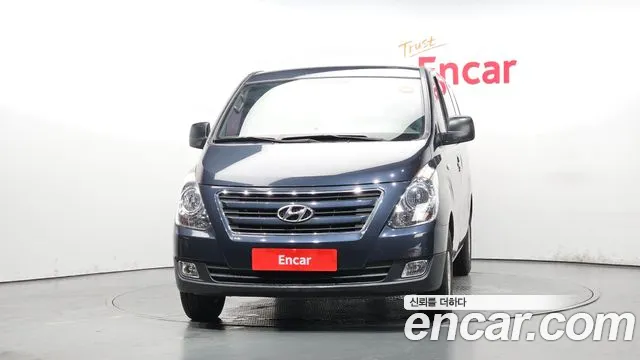 Hyundai Starex 2017 — фото 3