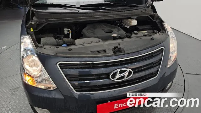 Hyundai Starex 2017 — фото 6