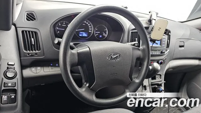 Hyundai Starex 2017 — фото 19