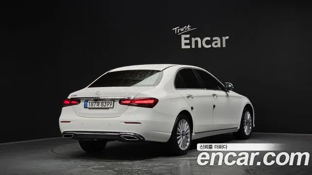 Mercedes-Benz E-Class 2022 — фото 1