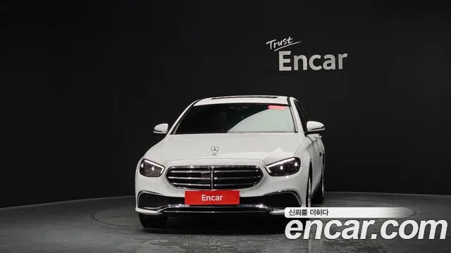 Mercedes-Benz E-Class 2022 — фото 2