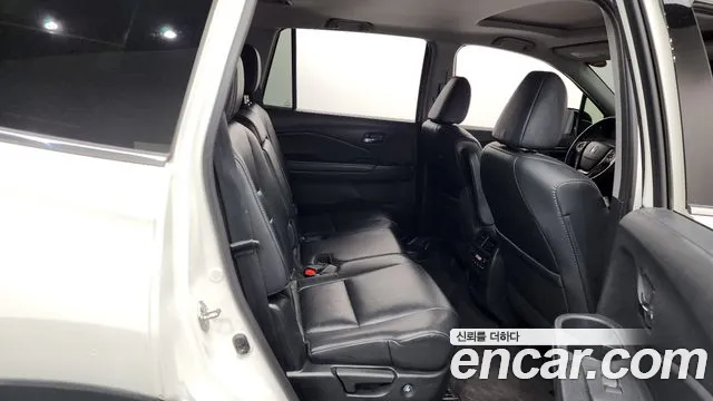 Honda Pilot 2017 — фото 11
