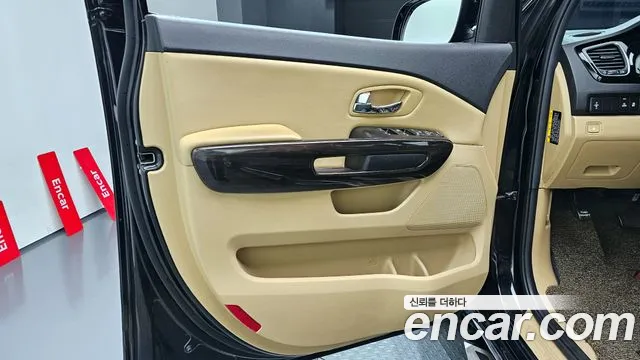 Kia Canival 2016 — фото 14