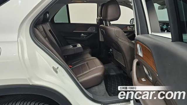 Mercedes-Benz GLE-Class 2020 — фото 11
