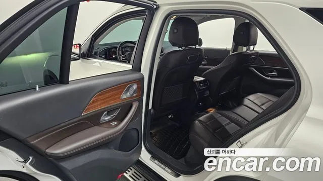 Mercedes-Benz GLE-Class 2020 — фото 12