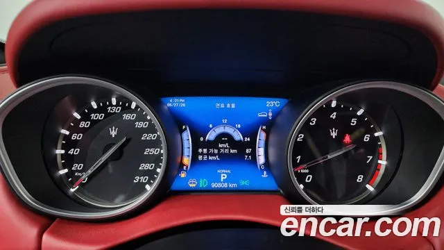Maserati Levante 2020 — фото 11