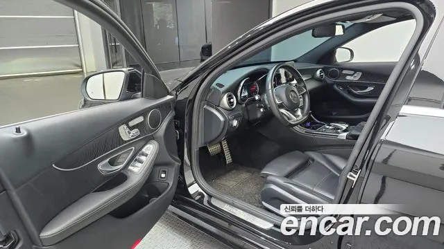 Mercedes-Benz C-Class 2018 — фото 10