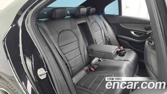 Mercedes-Benz C-Class 2018 — фото 12