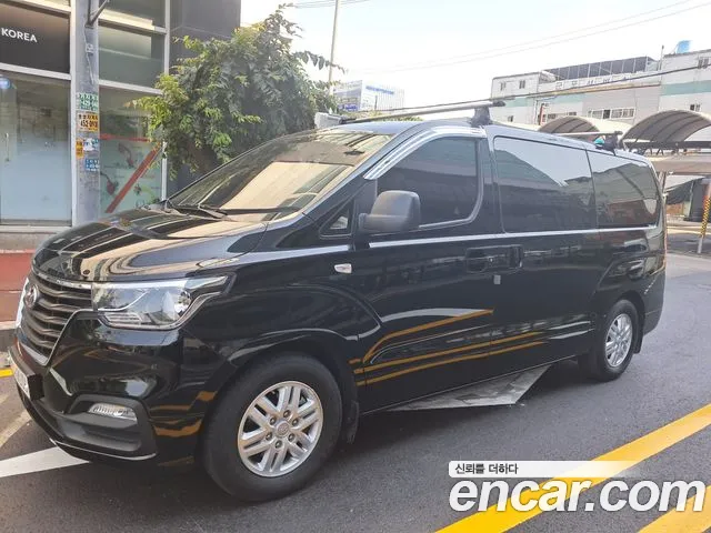 Hyundai Starex 2019 — фото 2