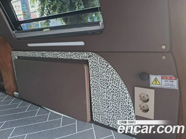Hyundai Starex 2019 — фото 15