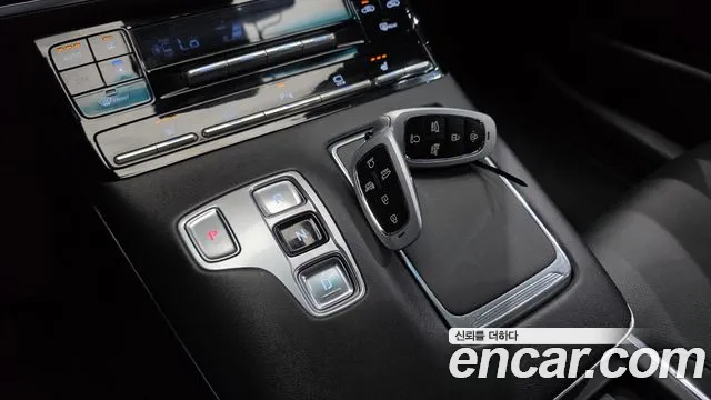 Hyundai Grandeur 2023 — фото 9