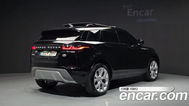 Land Rover Range Rover Evoque 2022 — фото 2