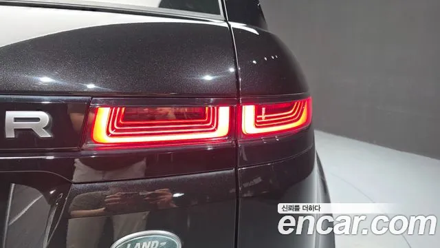 Land Rover Range Rover Evoque 2022 — фото 9