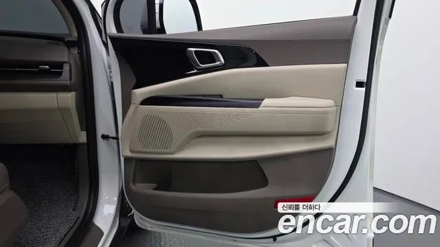 Kia Canival 2023 — фото 14