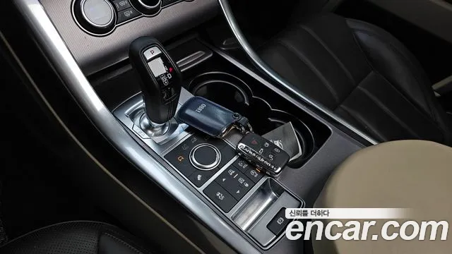 Land Rover Range Rover Sport 2016 — фото 12