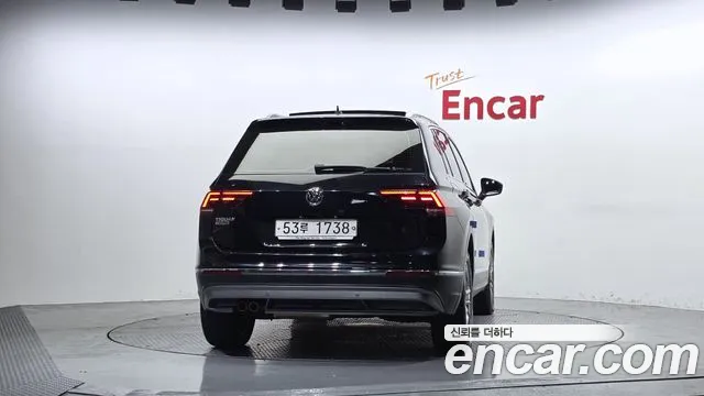 Volkswagen Tiguan 2018 — фото 4