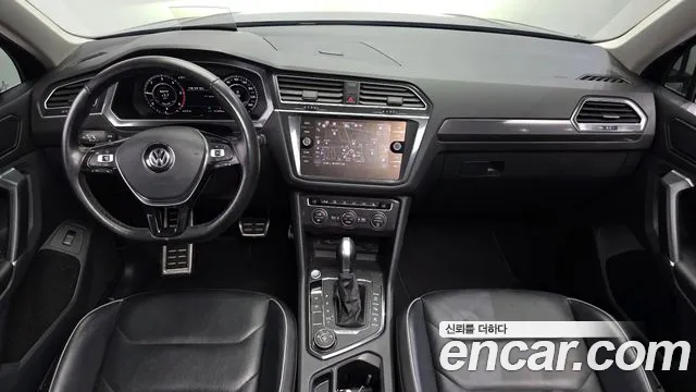 Volkswagen Tiguan 2018 — фото 10