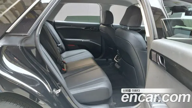 Hyundai Grandeur 2025 — фото 17