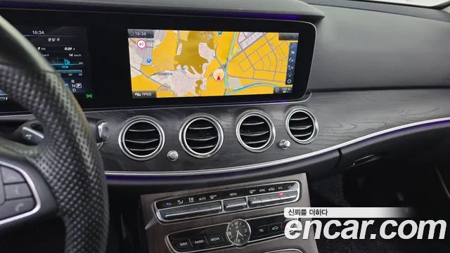 Mercedes-Benz E-Class 2017 — фото 12