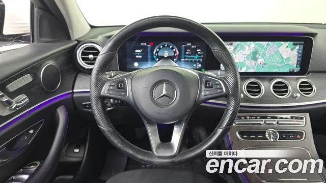 Mercedes-Benz E-Class 2017 — фото 13