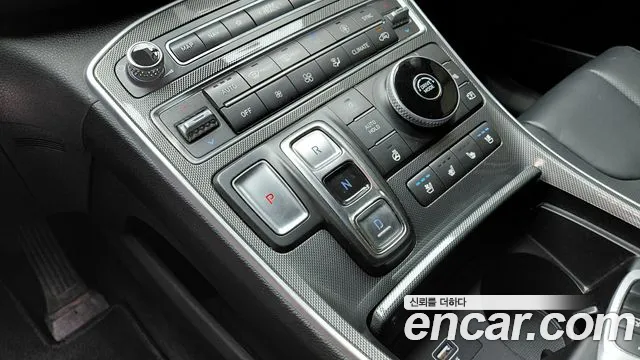 Hyundai Santafe 2022 — фото 12