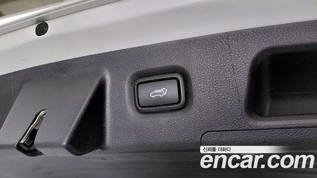 Hyundai Santafe 2022 — фото 25