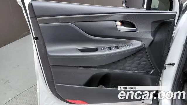 Hyundai Santafe 2022 — фото 14