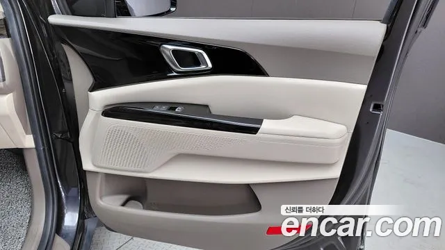 Kia Canival 2023 — фото 14