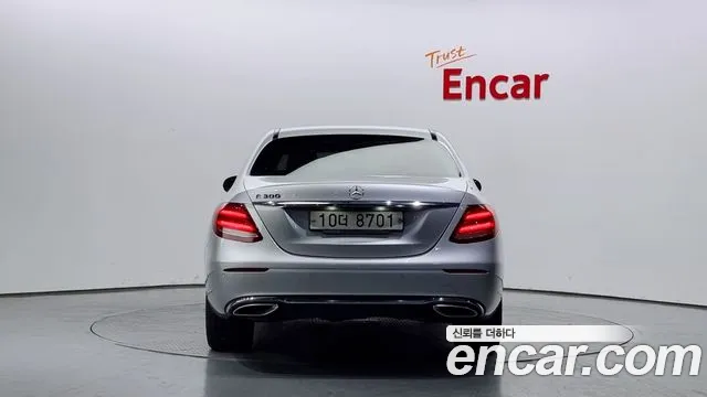 Mercedes-Benz E-Class 2018 — фото 4