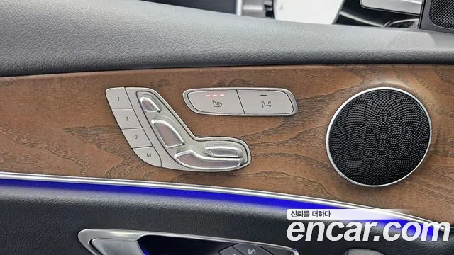 Mercedes-Benz E-Class 2018 — фото 17