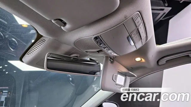 Mercedes-Benz E-Class 2018 — фото 18