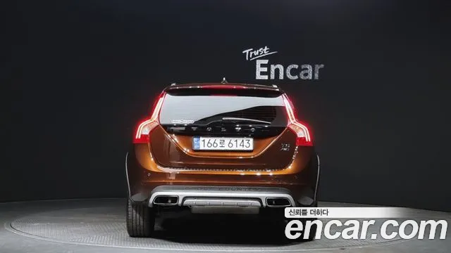 Volvo V60 2016 — фото 4