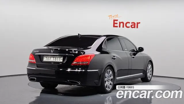 Hyundai Equus 2010 — фото 2