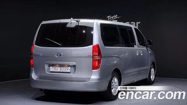 Hyundai Starex 2017 — фото 2