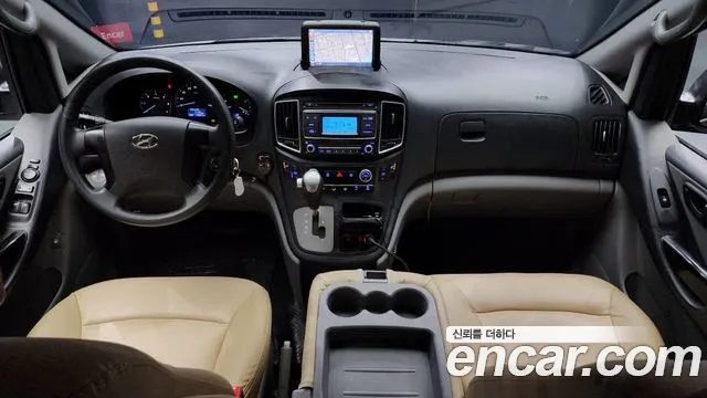 Hyundai Starex 2017 — фото 7