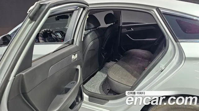 Hyundai Sonata 2018 — фото 12