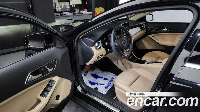 Mercedes-Benz GLA-Class 2019 — фото 10