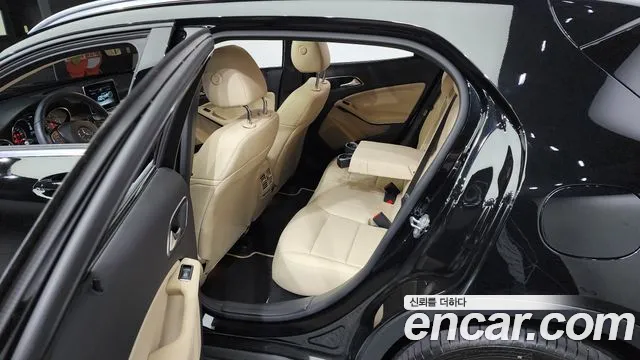 Mercedes-Benz GLA-Class 2019 — фото 11