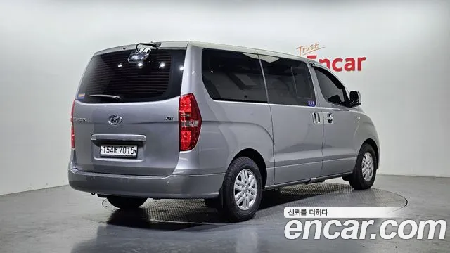Hyundai Starex 2017 — фото 2