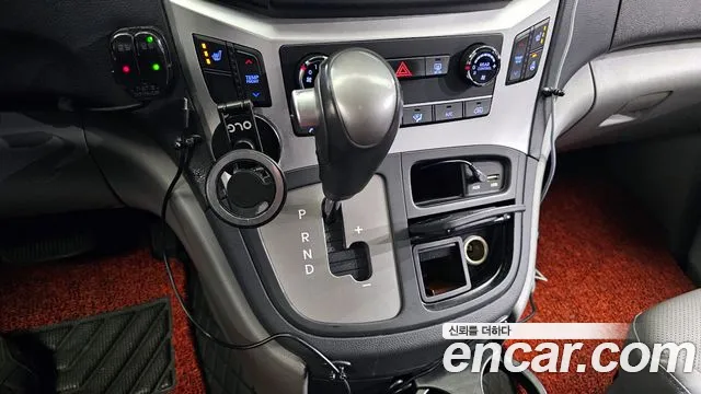 Hyundai Starex 2017 — фото 9