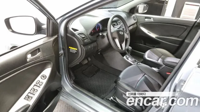 Hyundai Accent 2018 — фото 11