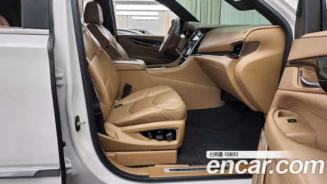 Cadillac Escalade 2020 — фото 11
