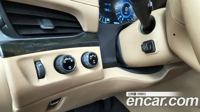 Cadillac Escalade 2020 — фото 16