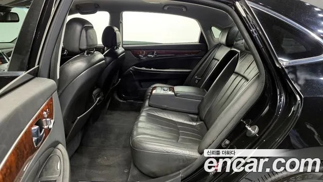 Hyundai Equus 2010 — фото 12