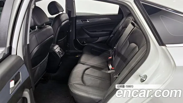 Hyundai Sonata 2017 — фото 11