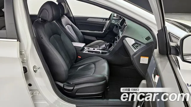 Hyundai Sonata 2017 — фото 12