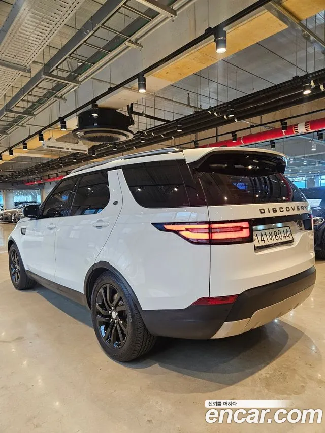 Land Rover Discovery 2017 — фото 5