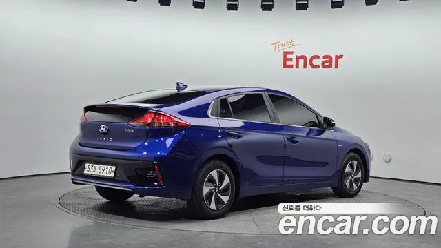 Hyundai Ioniq 2019 — фото 2