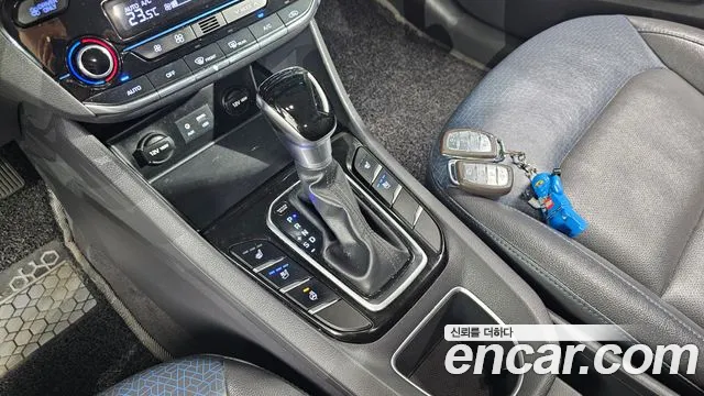 Hyundai Ioniq 2019 — фото 9