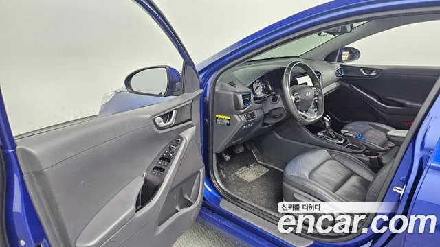 Hyundai Ioniq 2019 — фото 10